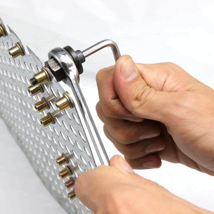 أداة تثبيت صواميل المسامير الي - مراجعة Rivet Setter Tool وسعره